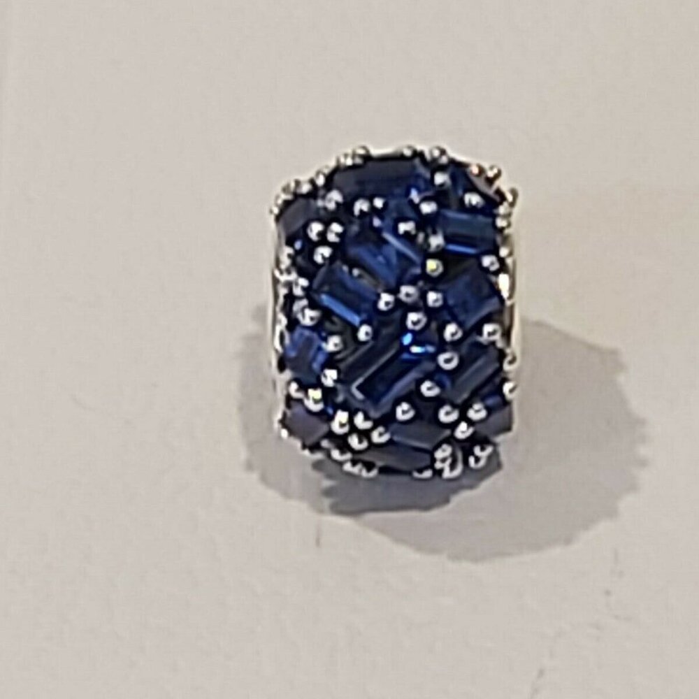 Authentic PANDORA *RETIRED* Sterling Silver Blue Chiseled Elegance 797746NSBL